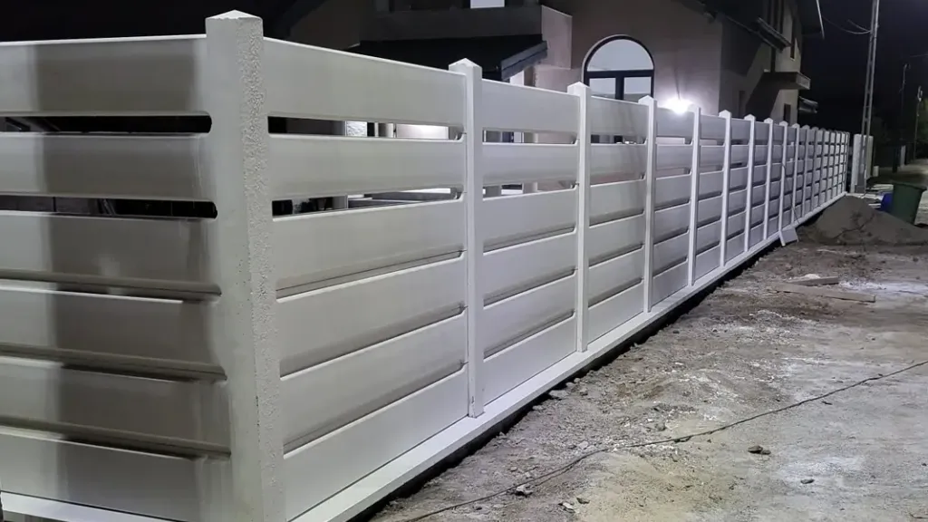 Стоманобетонни огради
